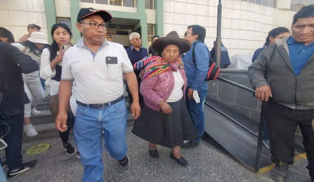 Efectivos de la Policía investigan hurto de dinero e intento de asalto a los comerciantes en Arequipa. Foto: La República