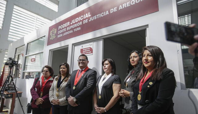 Inauguración. Poder Judicial y Municipalidad de Yura, que cedió el local, lideraron el acto. Foto: Rodrigo Talavera/La República