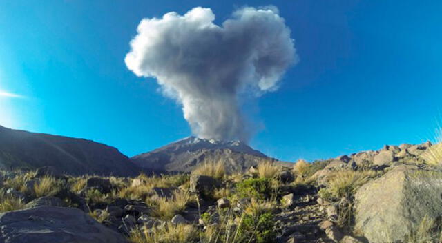Se registró una explosión en el volcán Ubinas. Foto: La República.