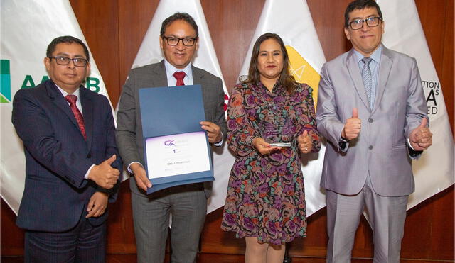 Caja Huancayo obtiene el primer puesto en Índice de la experiencia del cliente 2023.