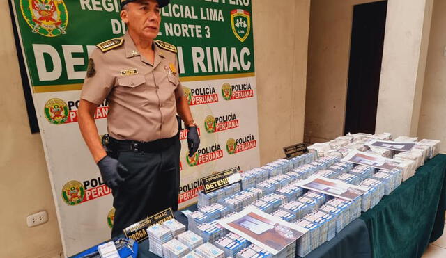 Efectivos policiales capturaron a los dos sujetos cuando huían de la PNP. Foto: Bárbara Mamani/La República