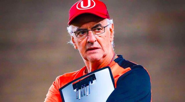 Jorge Fossati dirigió en el fútbol brasileño en el 2010. Foto: Universitario - Video: Toca y Pasa Perú