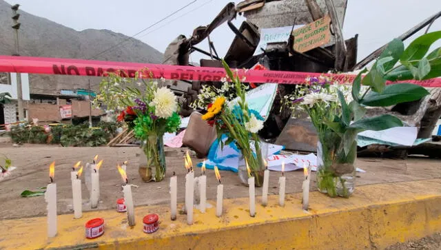 Menor de 14 años y sus padres fallecieron en choque de buses en Pasamayito. Foto: Jessica Merino - URPI