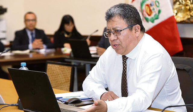 Aceptación. El congresista puneño Jorge Flores Ancachi acepta que hay un audio en el que dijo: “Dejémoslo todo ahí”. Foto: difusión