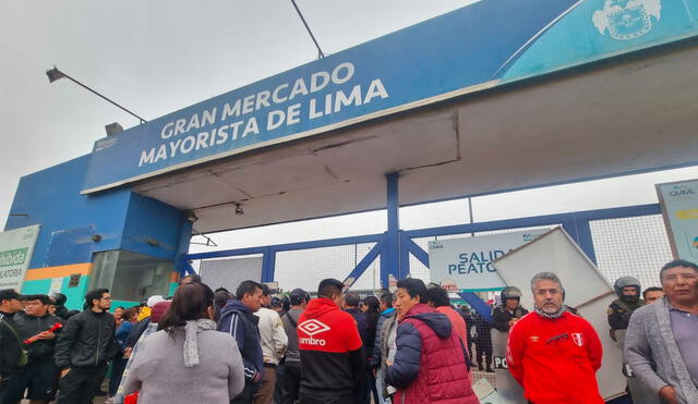 Los transportistas del mercado argumentan que no fueron tomados en cuenta por la Municipalidad de Lima para discutir sobre el alza de la tarifa. Foto: La República/Rosario Rojas Los transportistas del mercado argumentan que no fueron tomados en cuenta por la Municipalidad de Lima para discutir sobre el alza de la tarifa. Foto: La República/Rosario Rojas