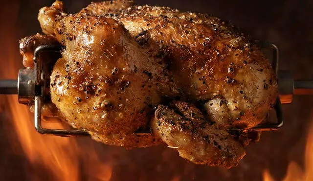 El pollo a la brasa fue considerado por Taste Atlas como el mejor plato con pollo del mundo el último mes de abril. Foto: Perú.com