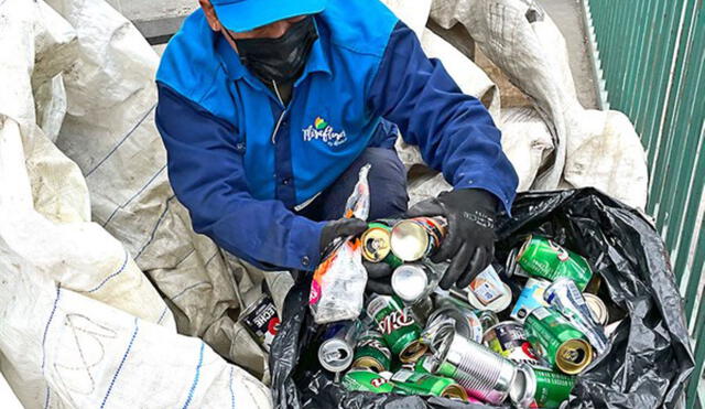 Ayuda económica de S/900 se entregará a los recicladores hasta el 30 de noviembre de este año. Foto: Andina