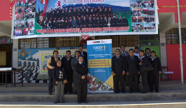 La celebración del Día del Logro es recurrente en los colegios del Perú. Foto: Fondep