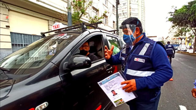 Fiscalizadores de la ATU están en las calles para que se cumpla sus normas. Foto: La República