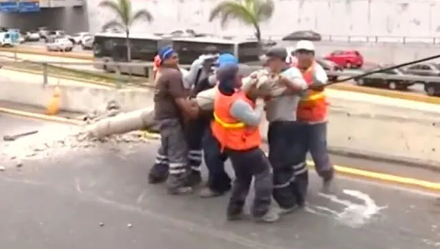 La empresa Telefónica se encuentra presente en el retiro de la infraestructura. Foto: captura de Canal N