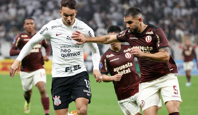 Universitario debe vencer por dos goles o más a Corinthians para clasificar. Foto: EFE