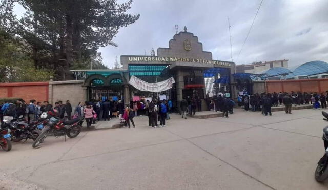 Defensoría del Pueblo confirmó medida de protesta en la Universidad Nacional de Huancavelica. Foto: Radio Onda