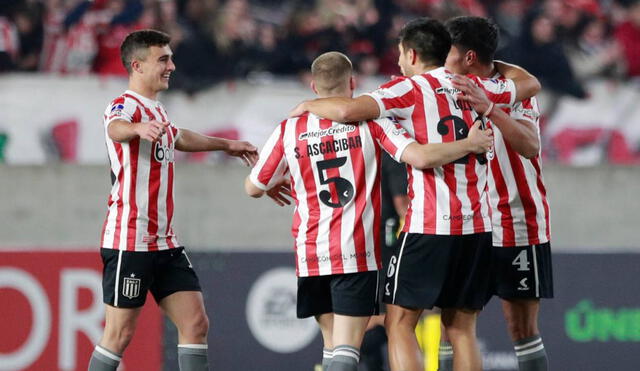 Estudiantes enfrentó a Barcelona SC en el UNO de La Plata por la Sudamericana. Foto: EFE