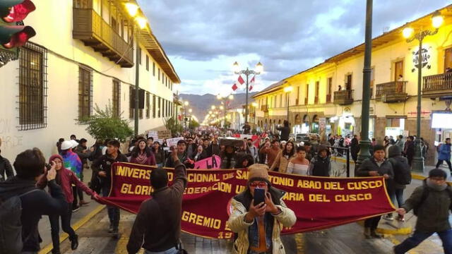 Las organkzaciones sociales se unieron a la marcha nacional contra Dina Boluarte. Foto: Alerta Ayacucho