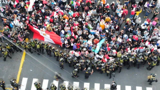 Los manifestantes están en la avenida Abancay. Foto: composición La República/Luis Gallardo