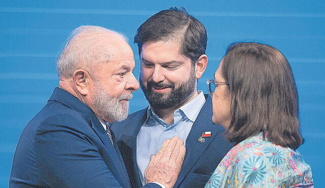 Enfrentados. Lula da Silva y Gabriel Boric coincidieron en la cumbre de la Unión Europea con Celac, celebrada en Bruselas. Foto: EFE