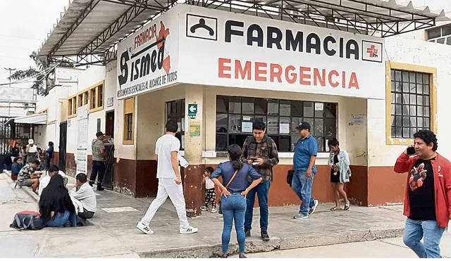 Situación. Farmacia de Las Mercedes sin fármacos para SGB.  Foto: Carlos Vásquez/ La República