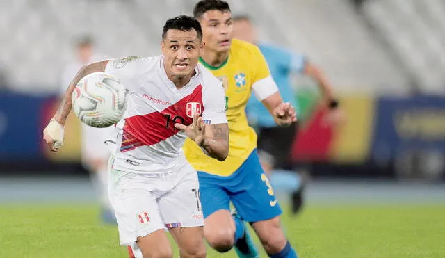 Desafío. La selección peruana perdió los últimos cuatro encuentros que disputó contra su similar de Brasil: dos en eliminatorias y dos en Copa América. Foto: EFE