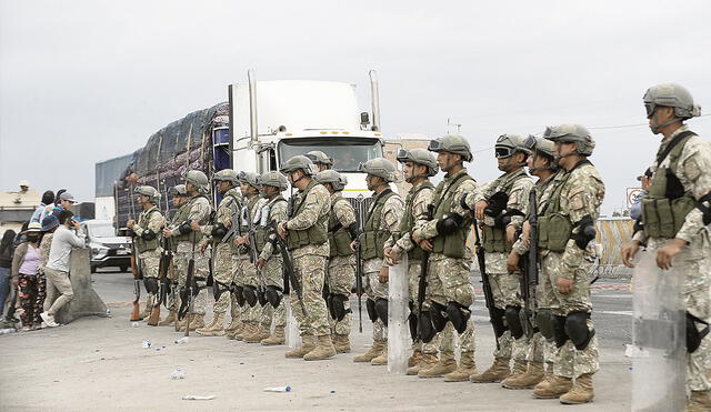 Refuerzo. Las armas y equipos son para militares que apoyarán las acciones policiales. Foto: Ministerio de Defensa