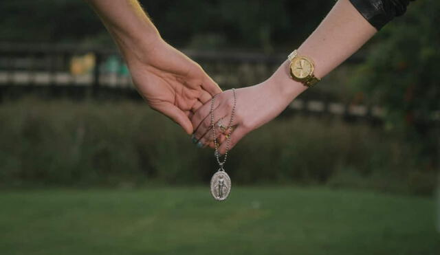 La castidad no solo consiste en abstenerse de las relaciones sexuales antes del matrimonio, sino en ser fiel a esta virtud. Foto: Desde la fe.