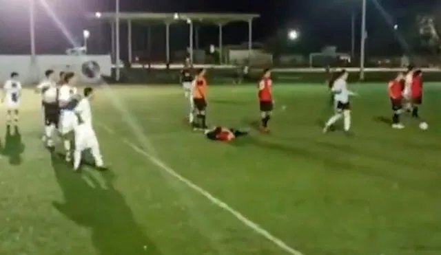 Director técnico fue acribillado durante partido de fútbol Foto: Twitter/@CajemeNews