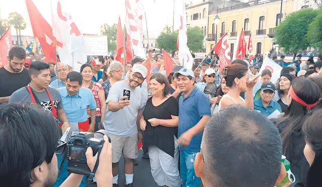 Convicción.  La periodista Rosa María Palacios se movilizó el 19J por justicia para los 49 muertos en las protestas pasadas y que este Gobierno ignora. Foto: difusión