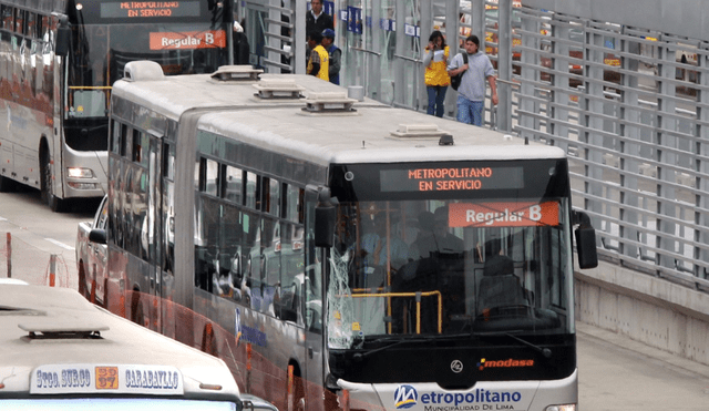 El bus Regular B es uno de los primeros servicios del Metropolitano. Foto: Andina