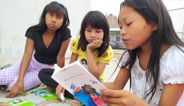 Niños escritores del Rímac presentan libro en la FIL.
