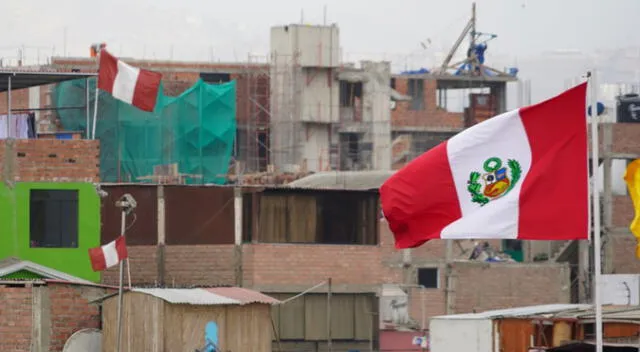 Cada municipio decide con respecto a las multas por no colocar bandera en julio. Foto: GRL