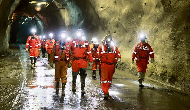 Minería. El salario de un trabajador de una empresa principal casi duplica al de un trabajador de una tercerizadora, aun realizando la misma actividad. Foto: La República