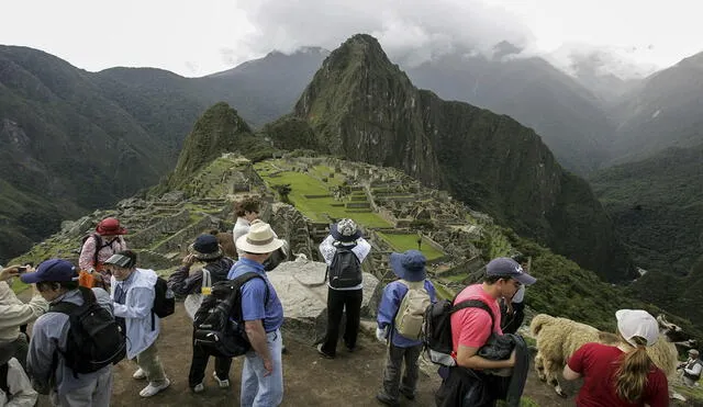 Miles de turistas visitan a Machu Picchu. Foto: La República