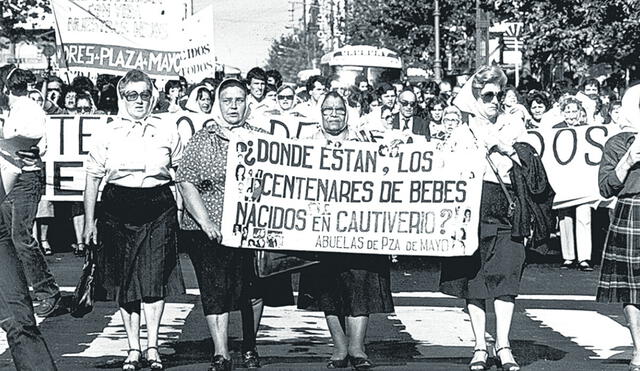 Contra la dictadura. Imagen de archivo de las marchas de las Abuelas de la Plaza de Mayo en plena dictadura militar. Foto: difusión