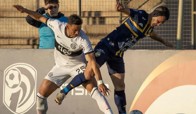 El club franjeado sumó en su visita a Sportivo Trinidense. Foto: Olimpia