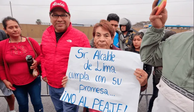 Espinoza lamentó que Rutas de Lima haya mandado cartas de advertencia a los alcaldes de Lima norte, ya que aseguran que solo protestarán pacíficamente. Foto y video: Rosario Rojas / La República.