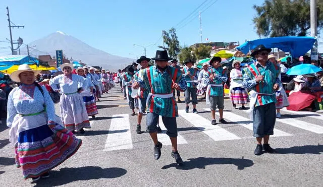 Arequipa celebra aniversario con la participación de danzas de su región y de otras del sur del Perú. Foto: Leonela Aquino/LR