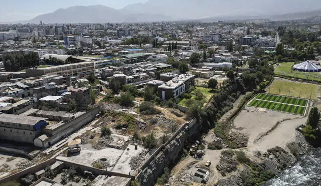 Ubicación. Proyecto inmobiliario La Recoleta se ubica en la margen izquierda del río Chili. En la zona de amortiguamiento del Centro Histórico.