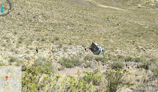 Accidente se registró en la vía penetración a Chivay. Foto: cortesía PNP Accidente se registró en la vía penetración a Chivay. Foto: cortesía PNP