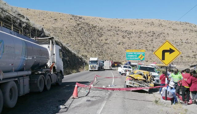 Accidente de tránsito dejó trágico saldo en la carretera Arequipa-Puno. Foto: PNP