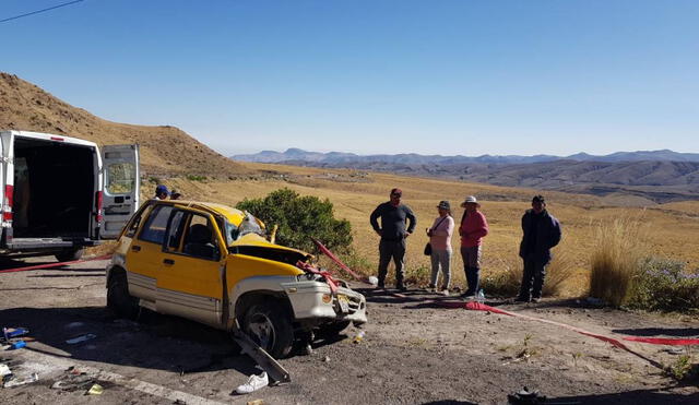 Choque entre tico y camión provocó tres muertes. Foto: Rodrigo Talavera/La República