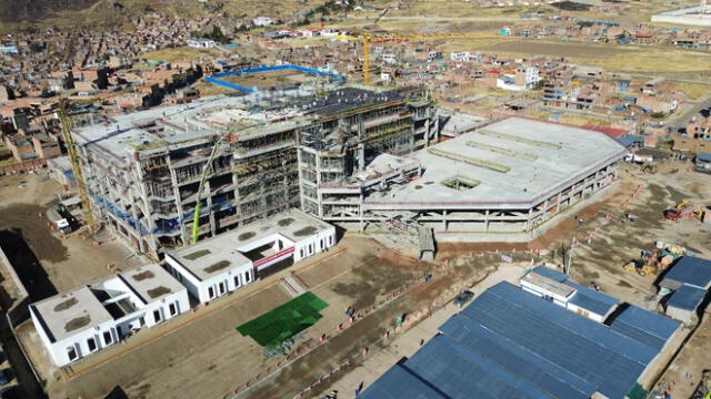 La construcción del hospital viene siendo llevada a cabo por el “Consorcio Hospitalario Altiplano”.