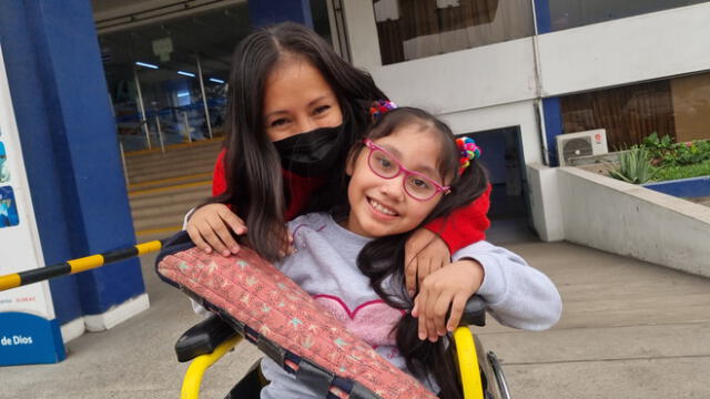 Astrid es una de las más de 1.600 infantes con discapacidad que atiende la Teletón en los 6 centros de la Clínica San Juan de Dios. Foto: Jessica Merino/La República