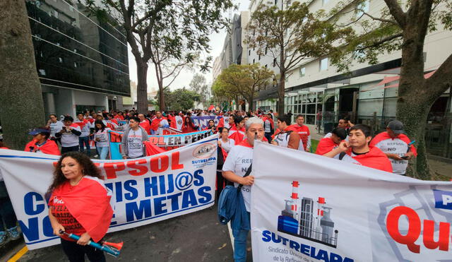 Movilización se realizó durante la mañana del jueves 10 de agosto. Foto y video: Jessica Merino/La República