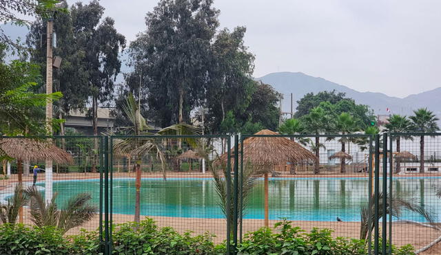 Esta es la primera playa artificial construida en Lima. Foto: Bella Alvites/La República