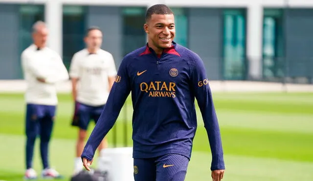 Kylian Mbappé regresó al entrenamiento del primer equipo tras acercar posturas. Foto: PSG