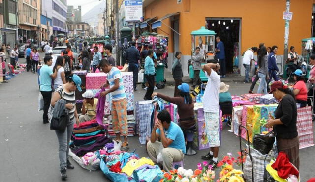 Empleo adecuado cayó 3,3% con respecto a la prepandemia (2019). Foto: Andina