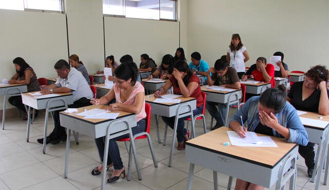 El examen docente es una prueba que busca mejorar el salario de los profesores. Foto: Minedu