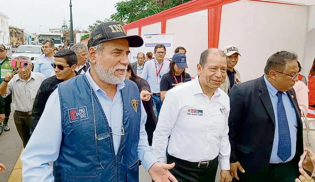 Visita. Jefe del INPE, Federico Llaque, llegó a Trujillo con ministro de Justicia, Daniel Maurate. Foto: difusión