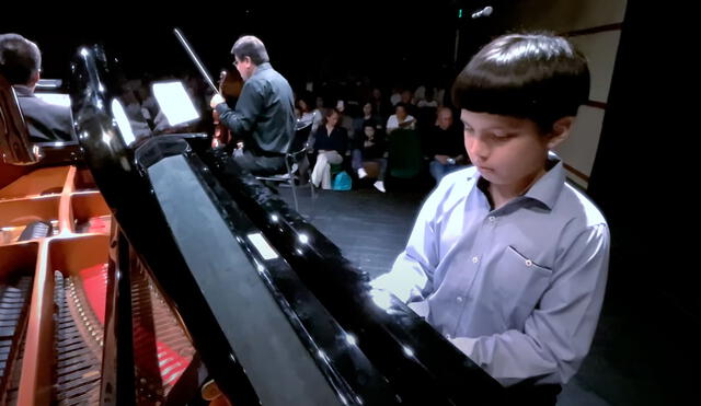 Niño pianista ofrecerá concierto este domingo 20 de agosto en el Teatro Municipal de Lima. Foto: captura Mauro Lionel/Youtube