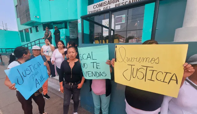 Los padres del menor  piden ayuda para trasladar el cuerpo de su hijo hasta la ciudad de Huancayo. Foto: Maria Pía Ponce/ La República| Video: Maria Pía Ponce/ La República