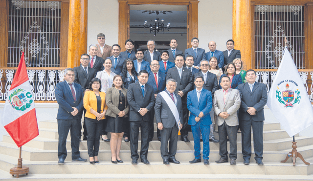 Renovación. Gobernador Acuña reemplazó a varios subgerentes y gerentes de su gestión. Foto: difusión